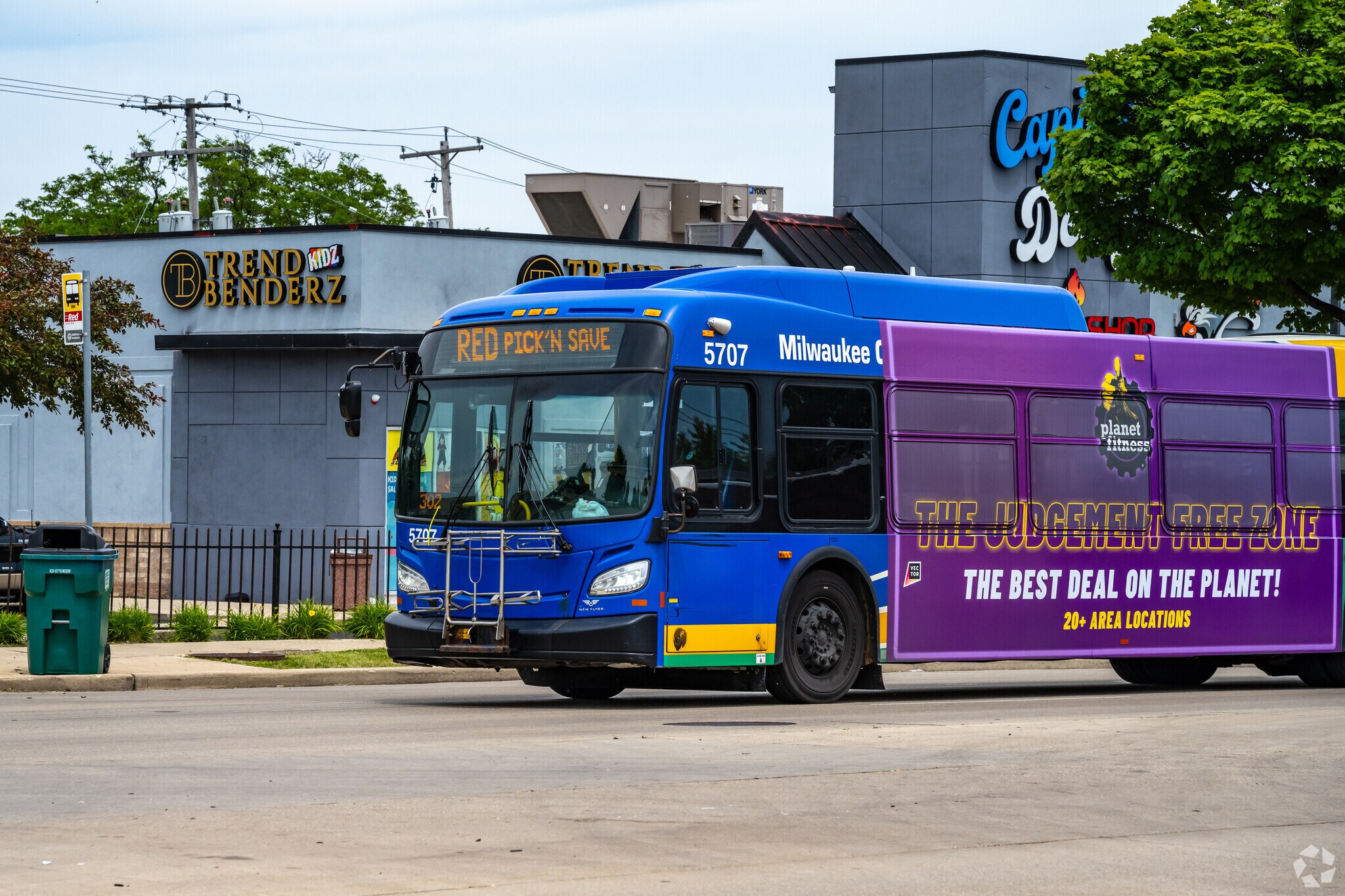 Local bus routes can take you from Nash Park to anywhere in Milwaukee.