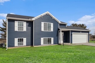 13785 Quincy St, Holland, MI 49424