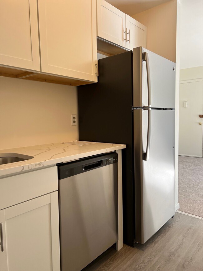 6 Yew Ct unit G, Fishkill, NY 12524 - photo 3