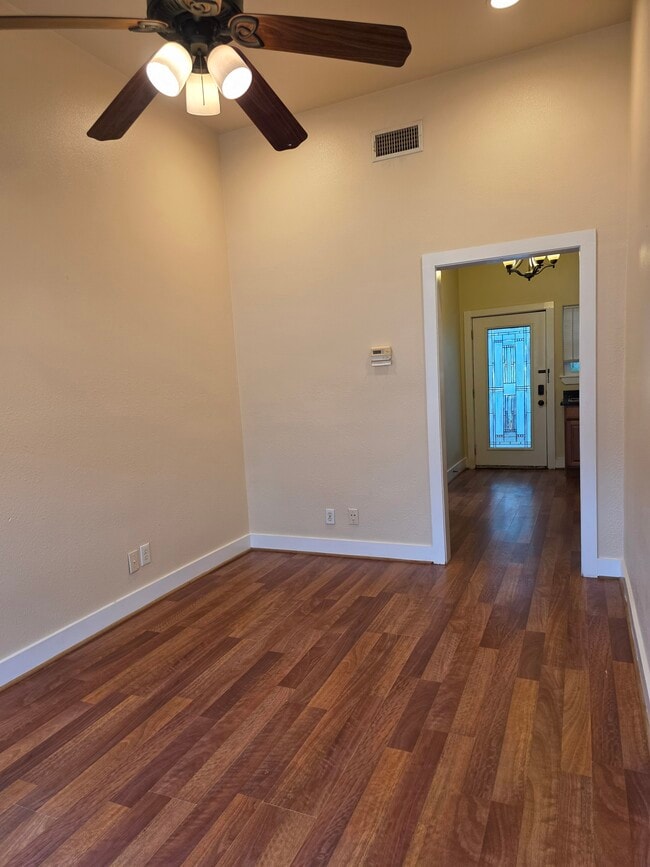 1017 11th St unit 2, Galveston, TX 77550 - photo 3