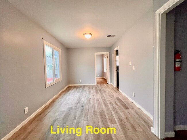 660 Railroad Ave unit 660A, South San Francisco, CA 94080 - photo 6