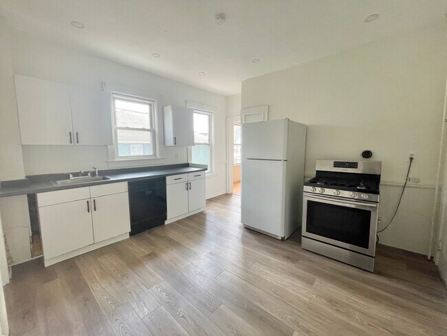25 Haskell St, Boston, MA 02134 - photo 3