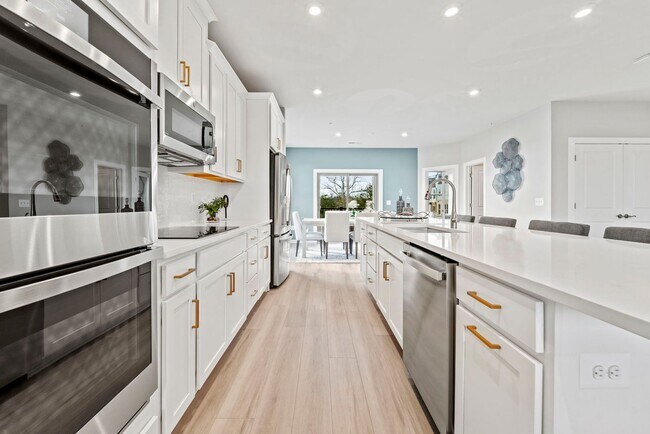 13500 Innovation Station Loop unit 36395958, Herndon, VA 20171 - photo 6