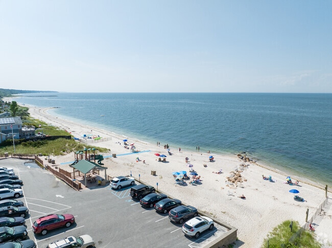 Wading River beach is an excellent beach on the north shore of Manorville.