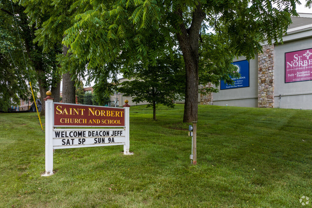 St. Norbert Elementary School is conveniently located off Rt 252 in Paoli.