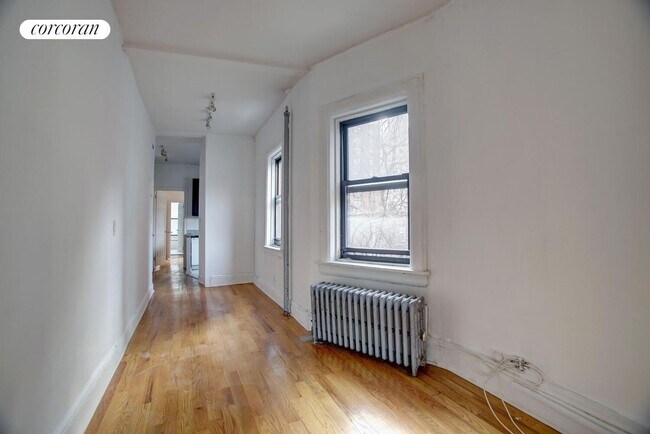410 E 59th St, New York, NY 10022 - photo 2