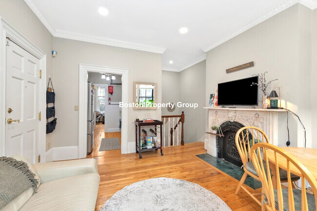 32 E Springfield St unit 1, Boston, MA 02118 - photo 2