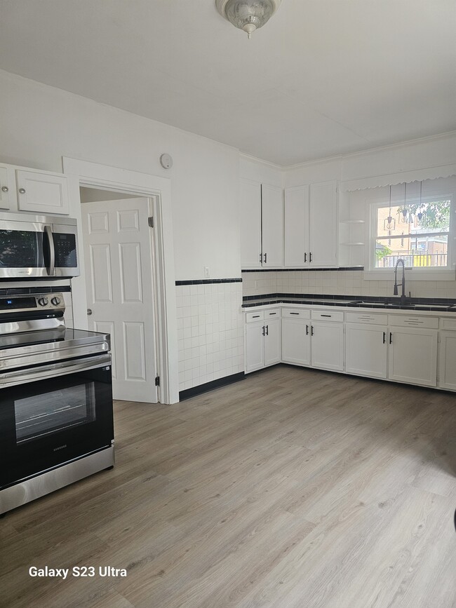 210 E Chestnut St unit 1, East Rochester, NY 14445 - photo 3