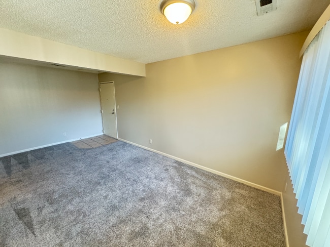 1531 D St unit 9, Lincoln, NE 68502 - photo 7