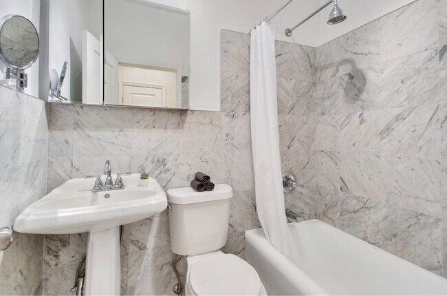 230 E 10th St unit ID1358387P, New York, NY 10003 - photo 5