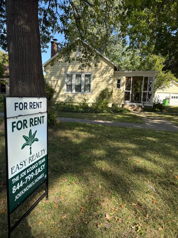 1115 S Cedar St, Ottawa, KS 66067 - photo 2