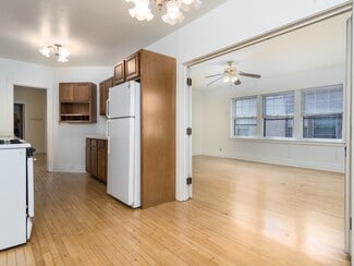 1525 E Royall Place, Milwaukee, WI 53202