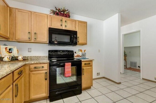 11346 E Emelita Ave, Mesa, AZ 85208 - photo 5