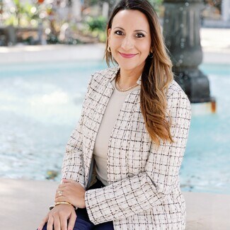 Sandra Santos Garbutt