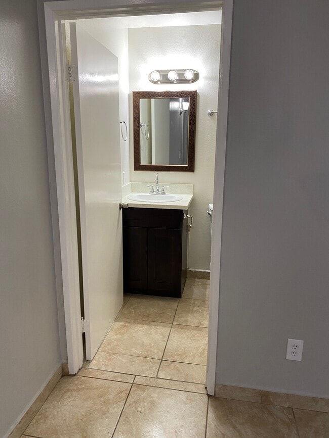 6859 Laurel Canyon Blvd unit 6, North Hollywood, CA 91605 - photo 7