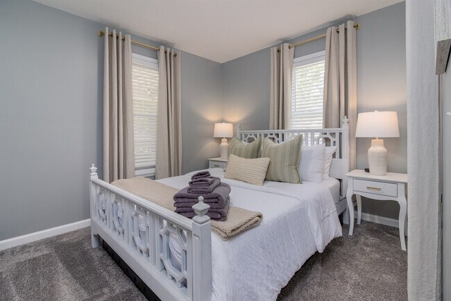 23366 Hoover Ave unit ID1054651P, Hazel Park, MI 48030 - photo 2