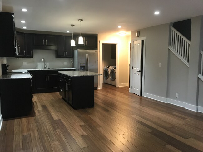 868 1/2 S Main St unit 2, Findlay, OH 45840 - photo 5