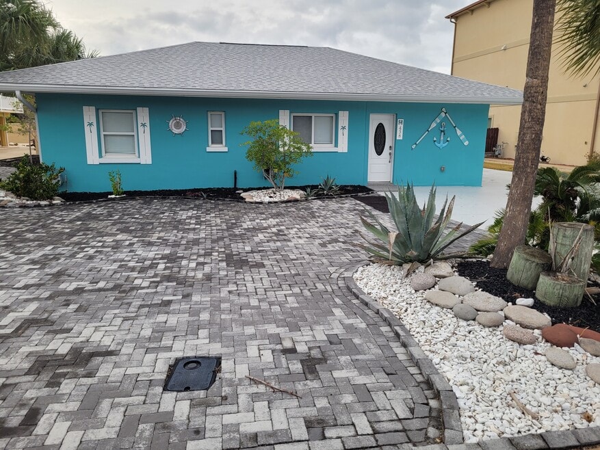 438 Cardinal Ave, Fort Walton Beach, FL 32548 - photo 1