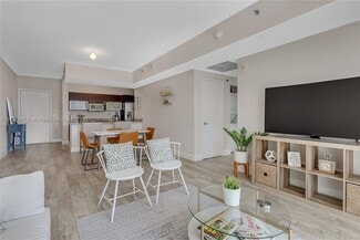 950 Brickell Bay Dr, Miami, FL 33131