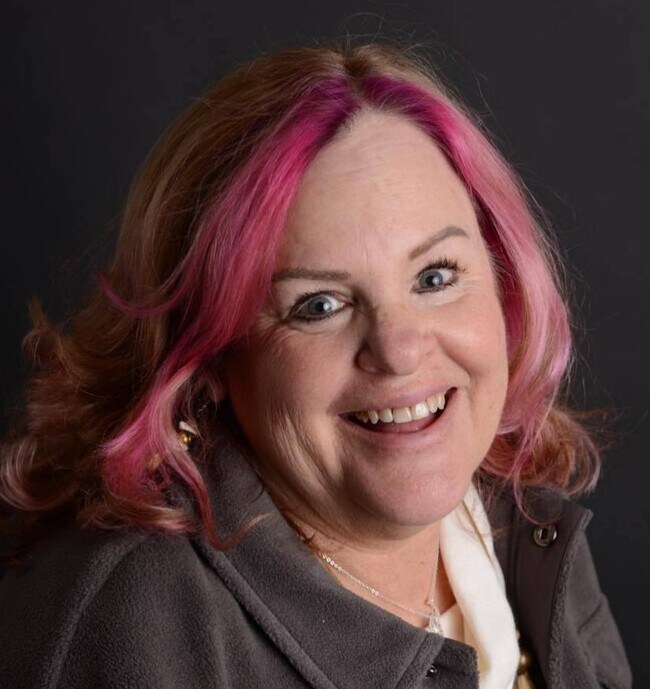 Carolyn DeYoung