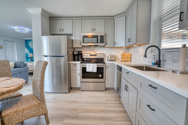 1030 Hickory Blvd unit ID1226393P, Bonita Springs, FL 34134 - photo 6