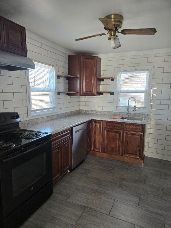 445 W 12th St, Concordia, KS 66901