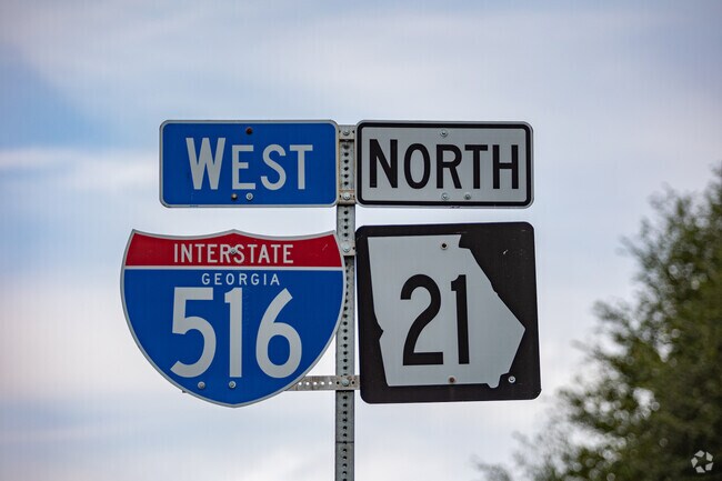 Tatemville is located adjacent to I-516, offering quick access to Downtown Savannah.