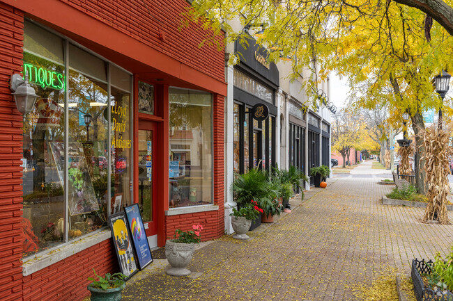 Antique stores and restaurants line the streets of downtown Grosse Pointe Park.