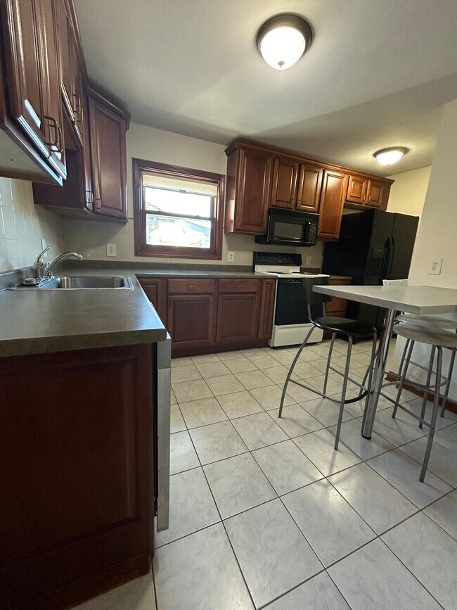 70 Unity Ave unit 70A, Belmont, MA 02478 - photo 4