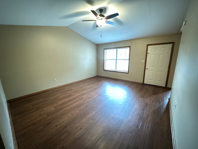 2636 W C St, Russellville, AR 72801 - photo 5