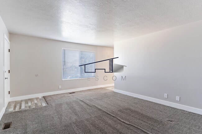 447 W 4900 S unit 3, Washington Terrace, UT 84405 - photo 5