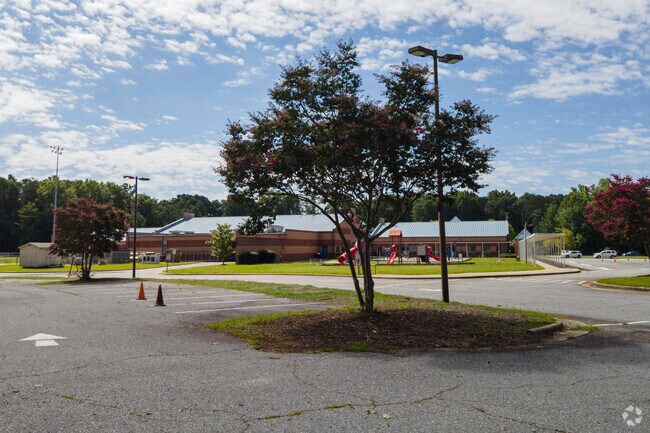 Pilot Elementary School's single-story design is perfect for young students to navigate.