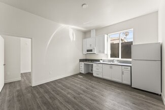 11201 S Main St, Los Angeles, CA 90061