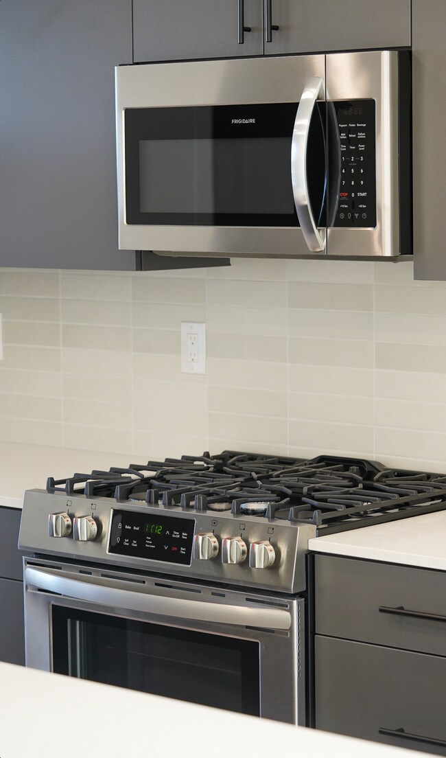 2061 S Main St, Bountiful, UT 84010 - photo 3