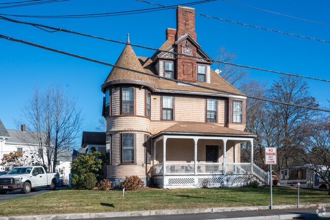 Large 1860s-era Queen Annes homes can be found throughout Taunton.