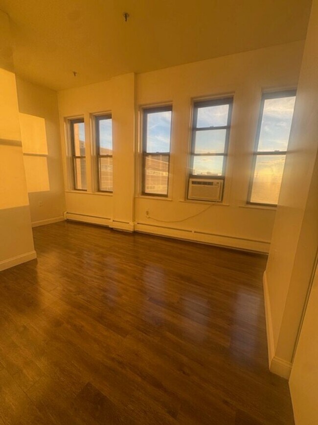 SilverBrick Lofts, Springfield, MA 01103 - photo 2