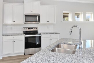 127 Foundry St Unit 36198220, Huntsville, AL 35811