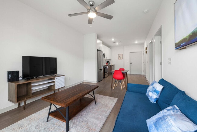 633 E Main St unit ID1031630P, Louisville, KY 40202 - photo 2