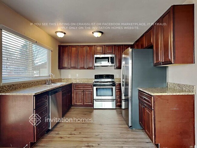 3888 S Biscay St, Aurora, CO 80013 - photo 7