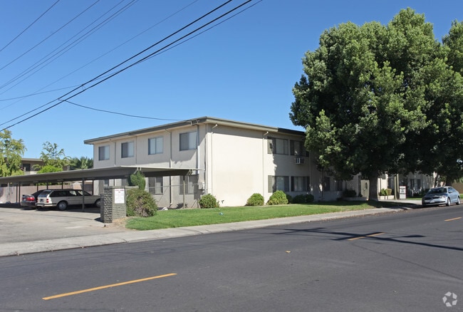 Yosemite Apartments, Manteca, CA 95337 - photo 3