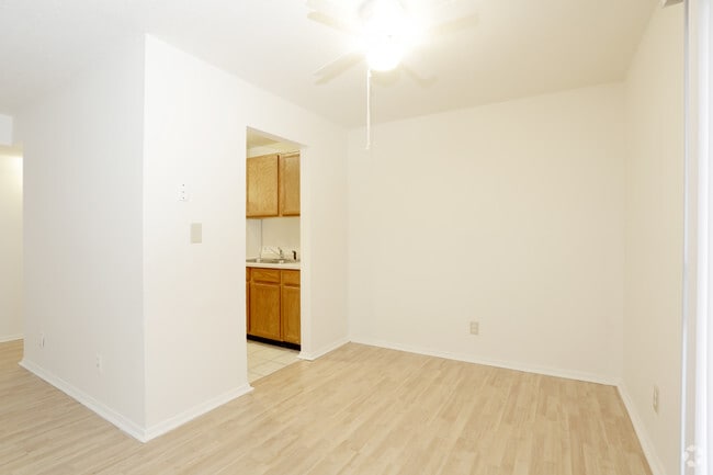 University Park, Urbana, IL 61801 - photo 6