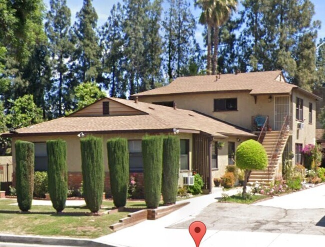 Small town living in big city. Lake Balboa