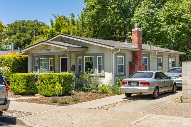 Many of the early to mid 20th century homes in Foothill have been renovated.