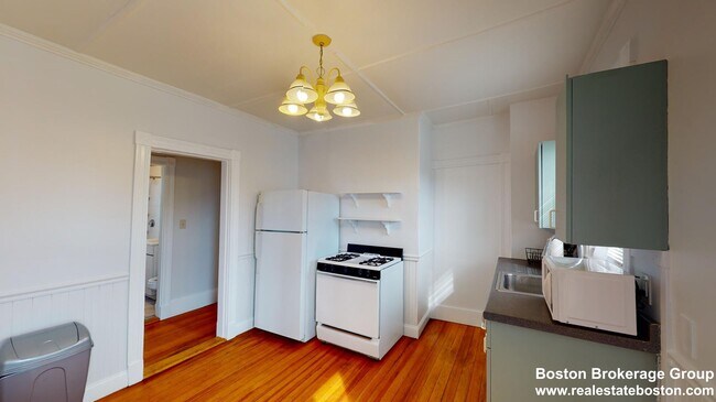 123 Boston St unit 3, Dorchester, MA 02125 - photo 3