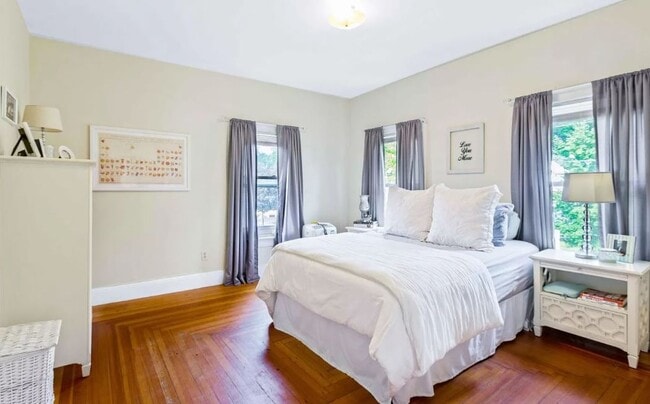 78 Catherine St unit 2, Saratoga Springs, NY 12866 - photo 4