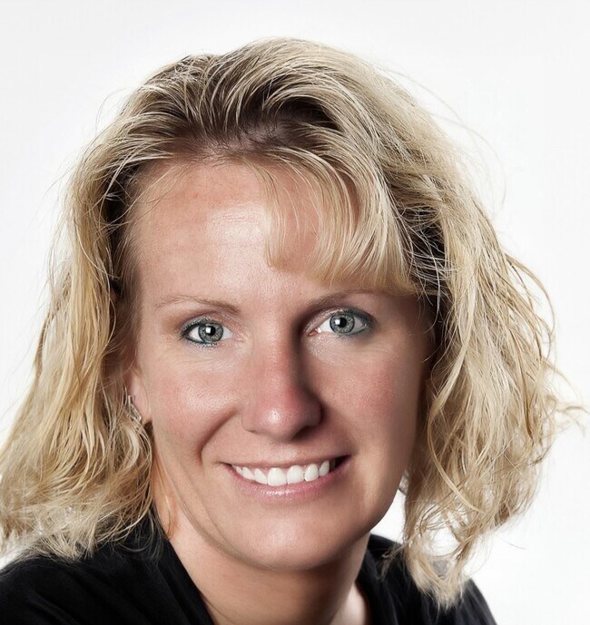 Kelly Minard
