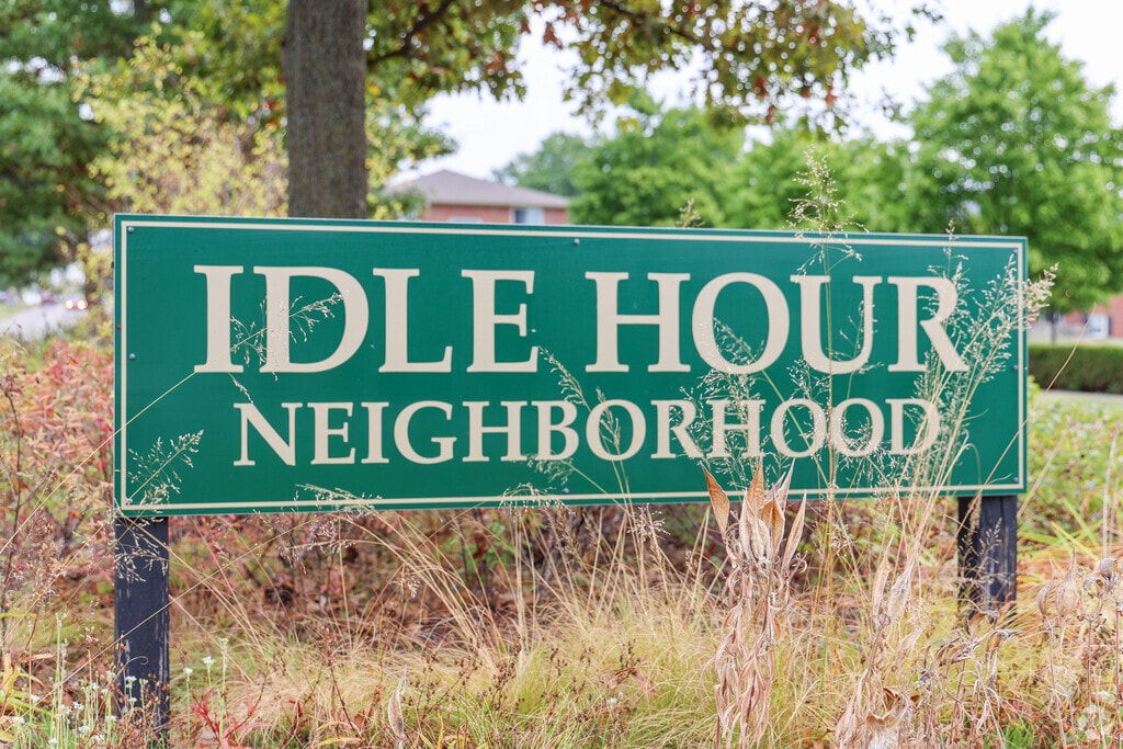 About Idle Hour Schools, Demographics, Things to Do