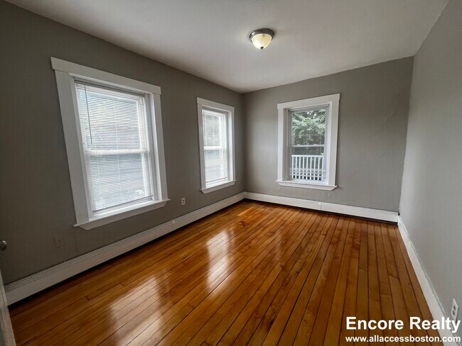 270 Bowdoin St unit 9, Dorchester, MA 02122 - photo 6