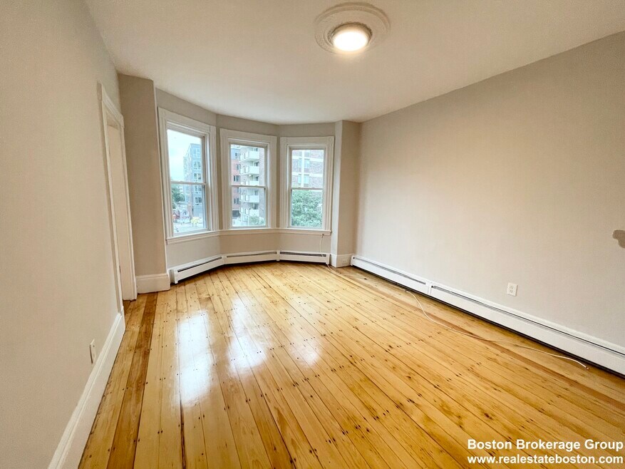 1574 Tremont St unit 2, Roxbury Crossing, MA 02120 - photo 1
