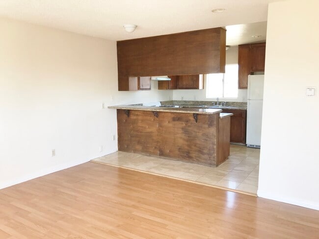 LivingRm / Kitchen